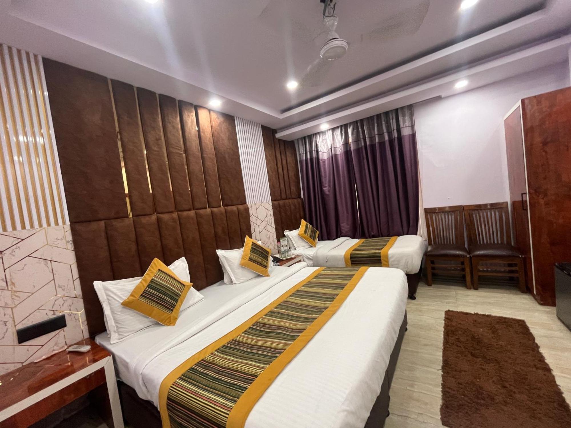 Hotel Embassy Near Rk Ashram Metro Ню Делхи Екстериор снимка