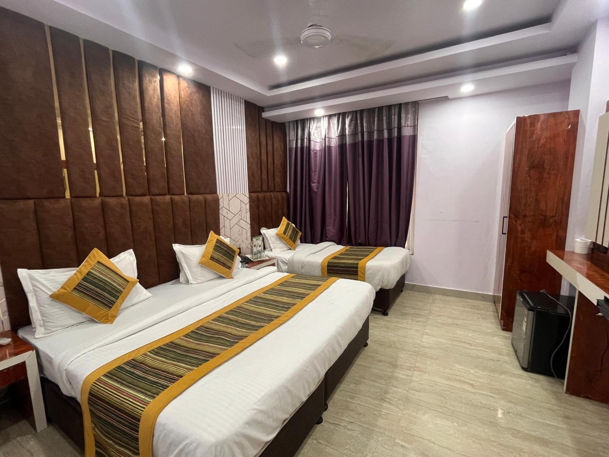 Hotel Embassy Near Rk Ashram Metro Ню Делхи Екстериор снимка
