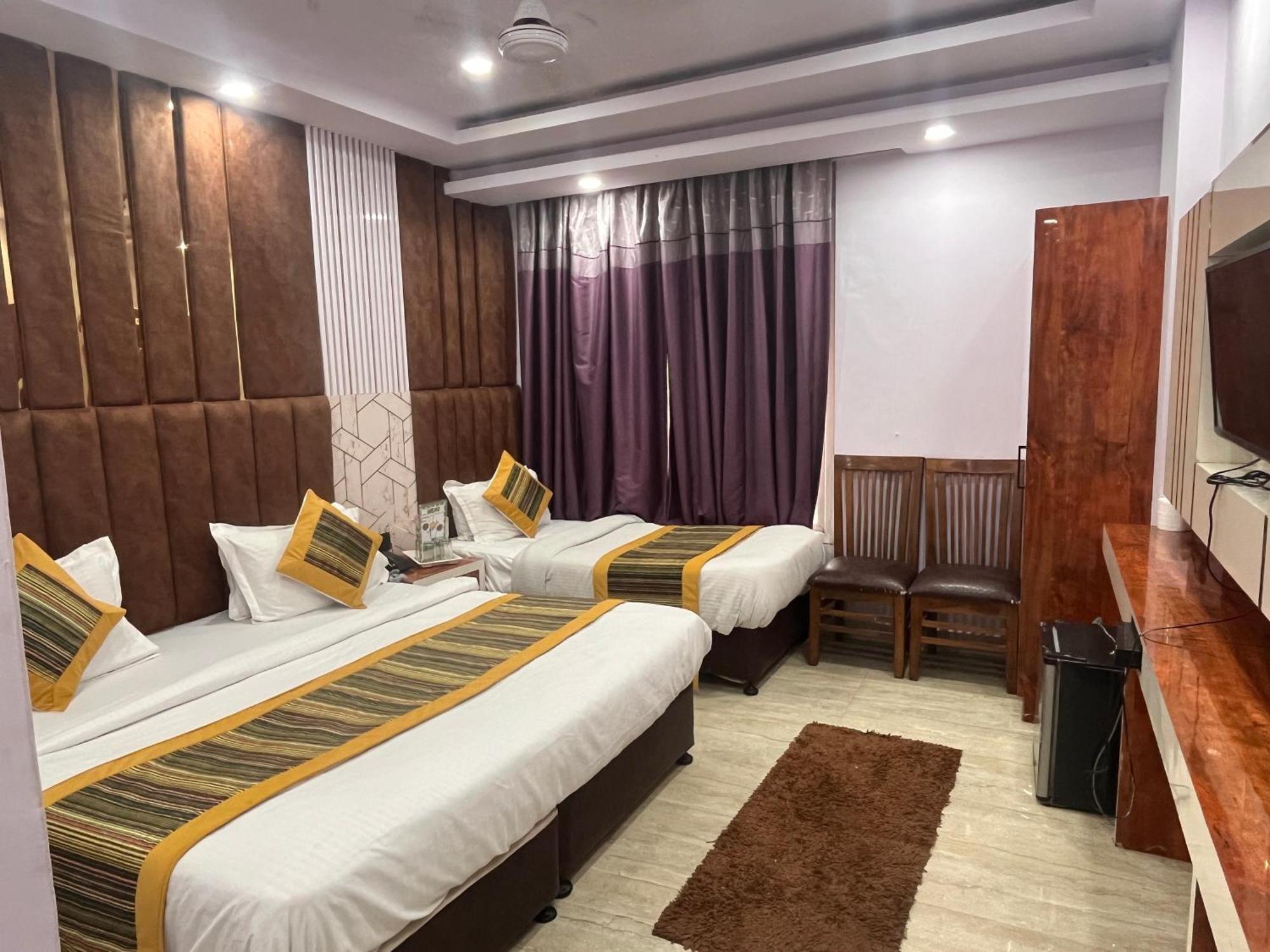 Hotel Embassy Near Rk Ashram Metro Ню Делхи Екстериор снимка