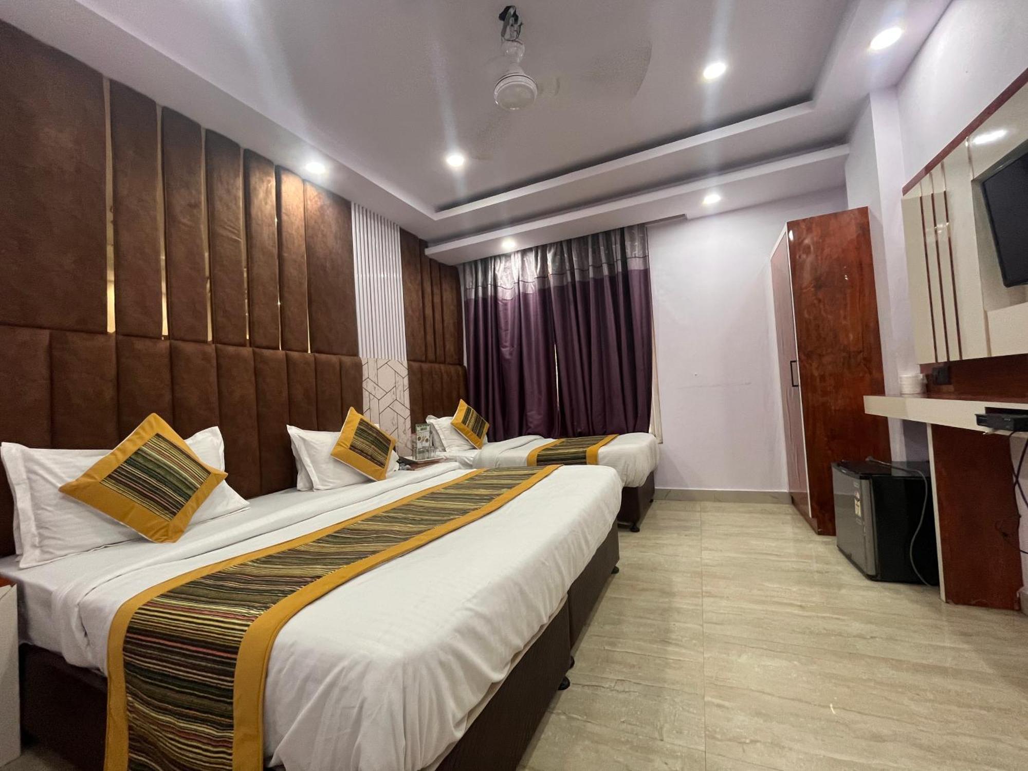 Hotel Embassy Near Rk Ashram Metro Ню Делхи Екстериор снимка