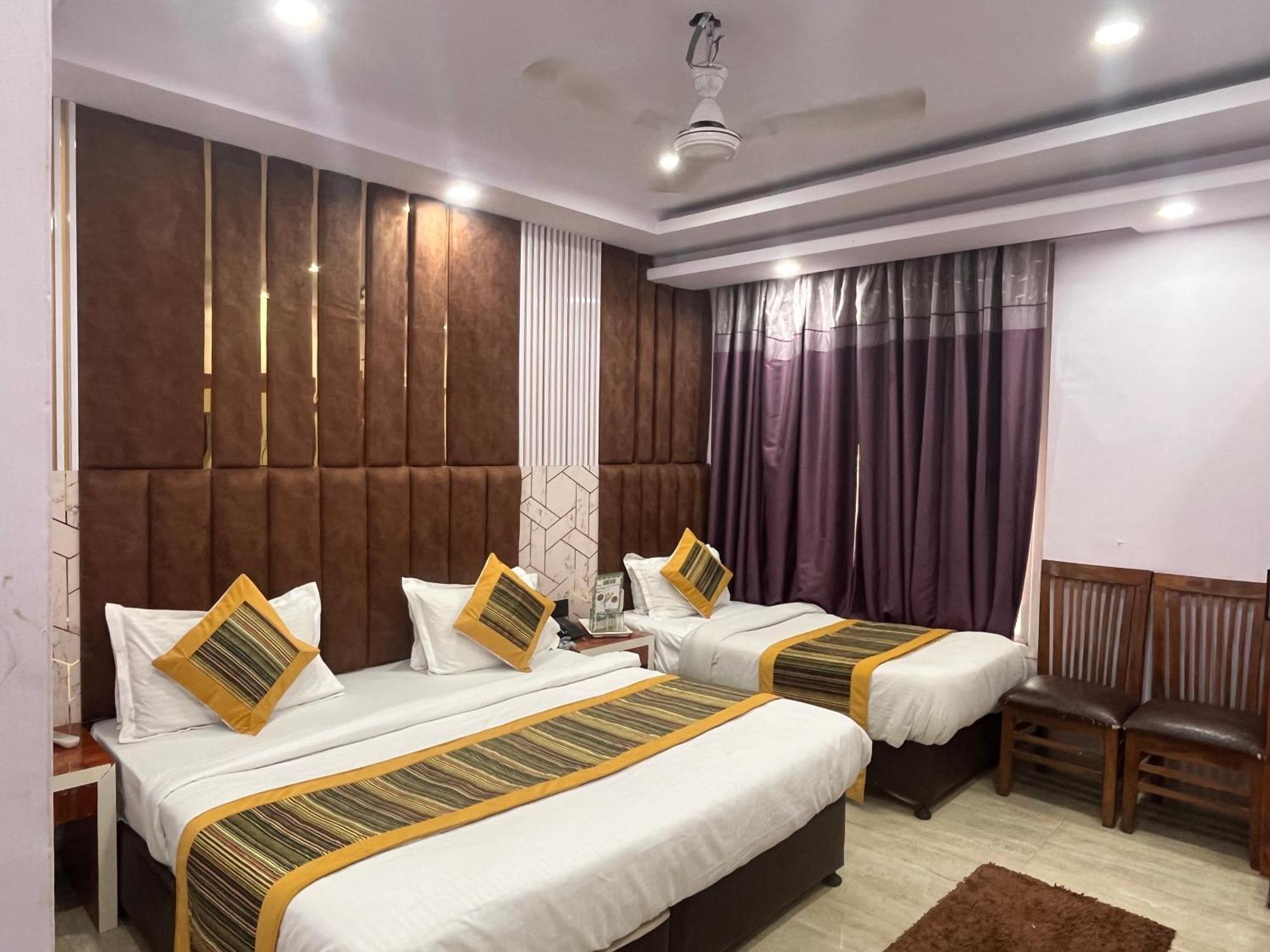 Hotel Embassy Near Rk Ashram Metro Ню Делхи Екстериор снимка